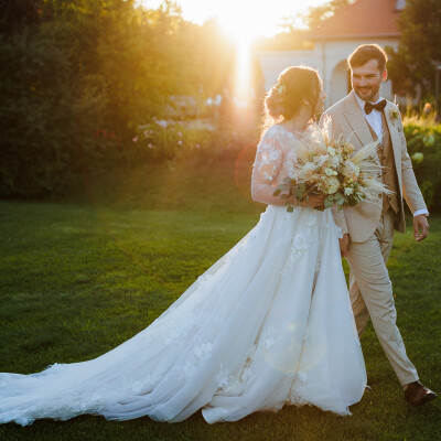 Barbi és Boti esküvője a Deák udvarházban - Budapest