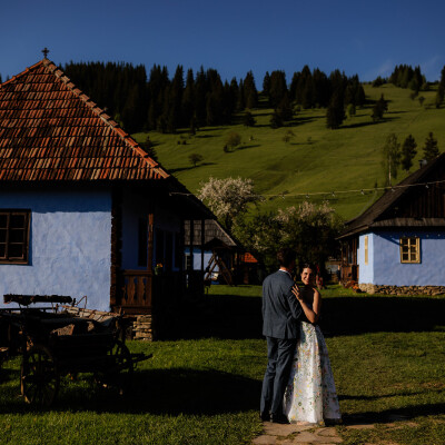 Wedding in Gyímes – Skanzen | Amanda & Áron’s Transylvanian Wedding